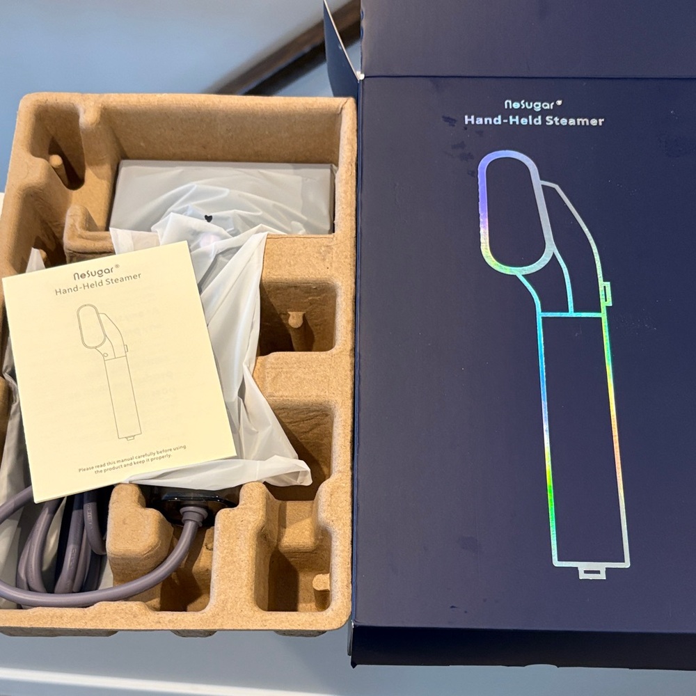 Sugar Hand-Held Steamer - Black and Gray